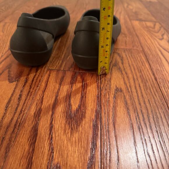 Crocs Iconic Comfort Kelli Black Ballerina Womens 8 Slip On Flat Bendable Shoes - Picture 16 of 16